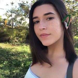 Meet your Posher, Marcela